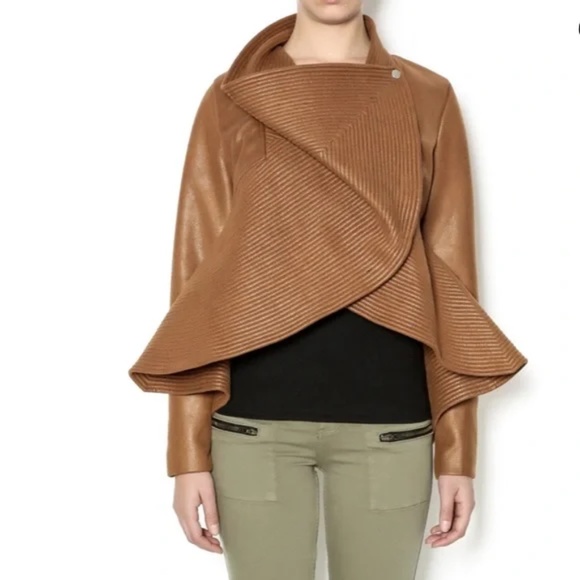 GRACIA Origami Asymmetrical peplum snap closure Jacket Short S